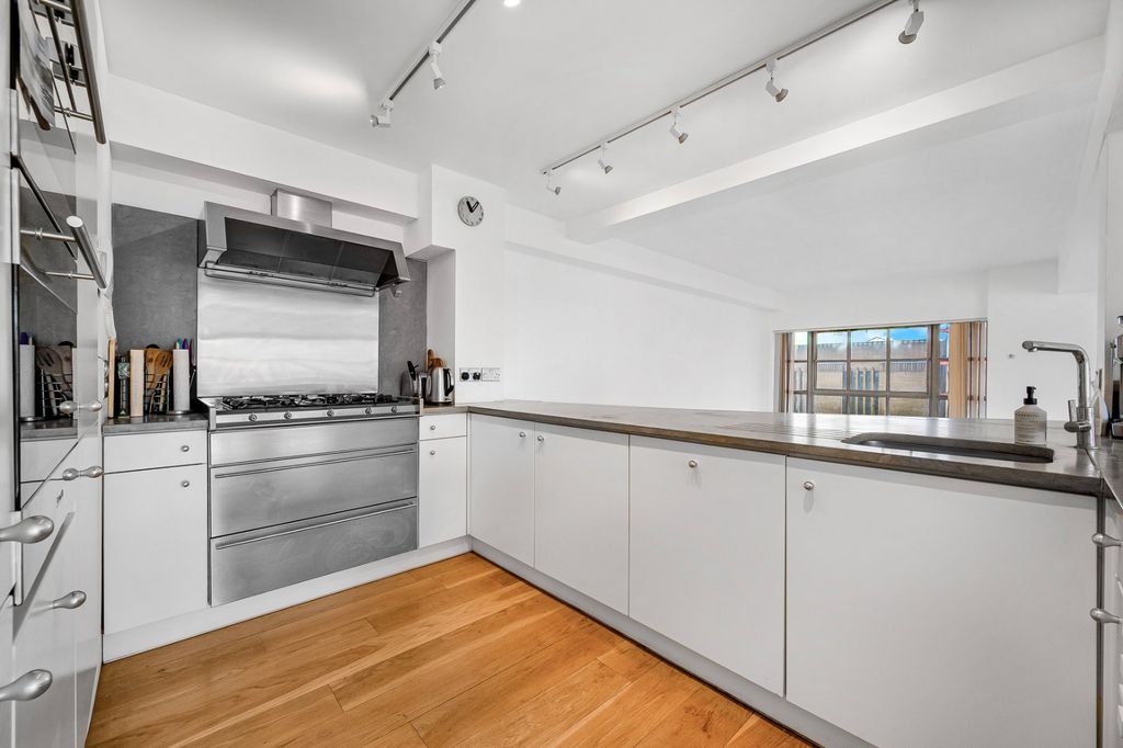 Property photo 3 of 29