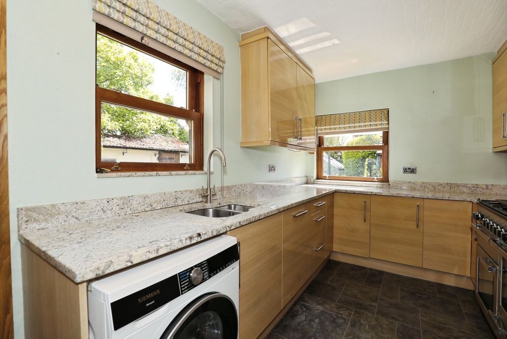 Property photo 3 of 22 Pbox-Img.Jpg