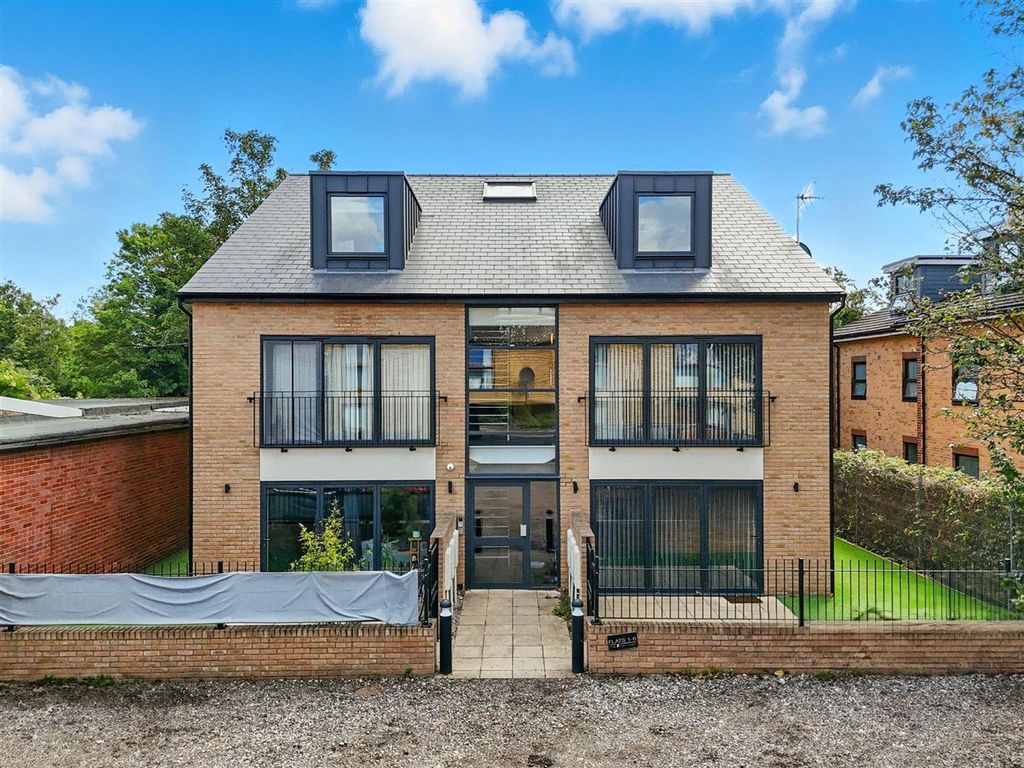 Property photo 1 of 24 Front