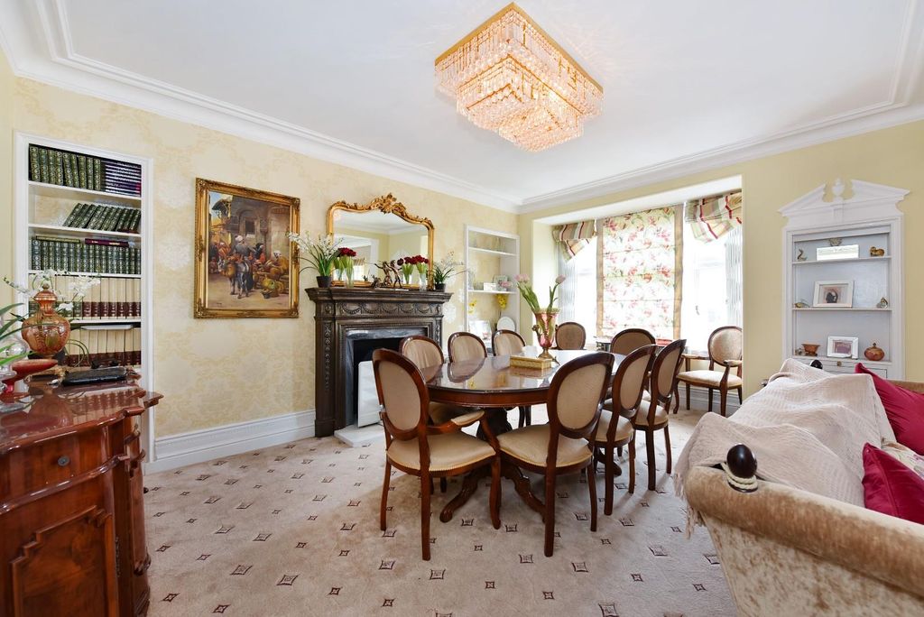 Property photo 2 of 18 16 Alexandra Court (1).Jpg