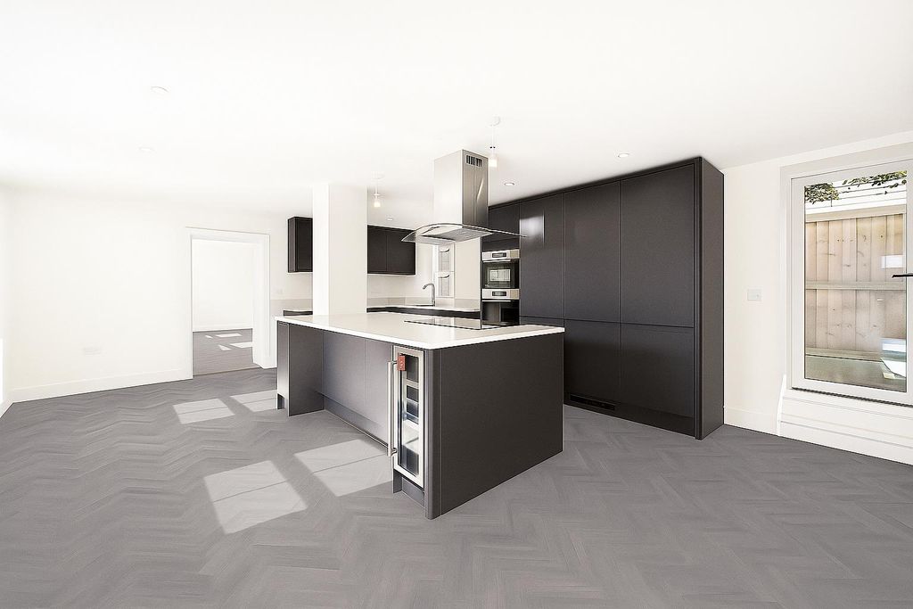 Property photo 2 of 15 Chatgpt Image Sep 15, 2025, 01_26_59 Pm.Png