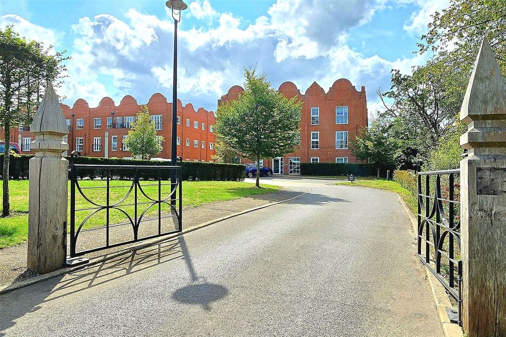 Property photo 1 of 15 Picture No. 24