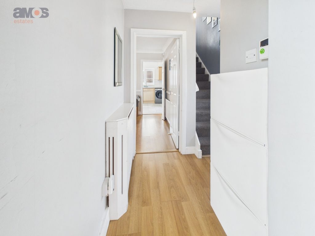 Property photo 2 of 33 5518423