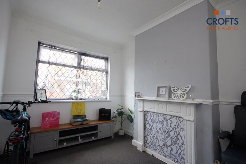 Property photo 2 of 9 Lounge