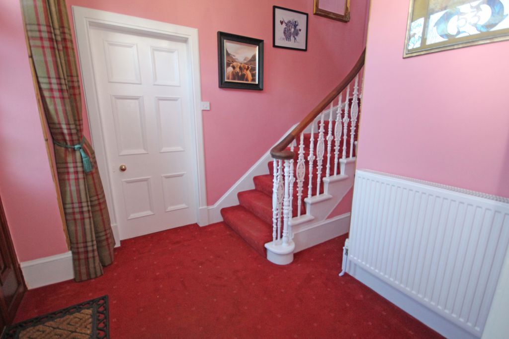 Property photo 3 of 39