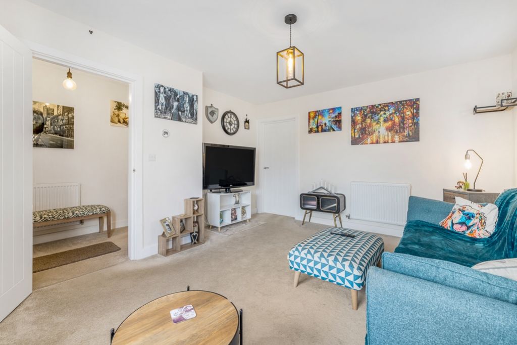 Property photo 2 of 20 29 Elm Close (Kirton)-9