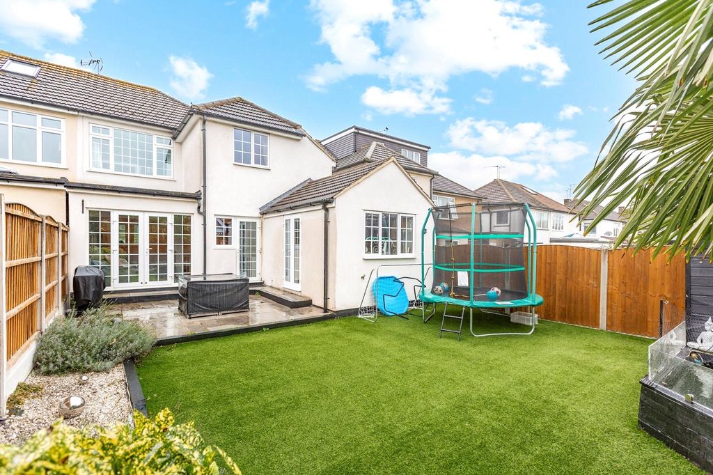 Property photo 2 of 22 Rear Garden