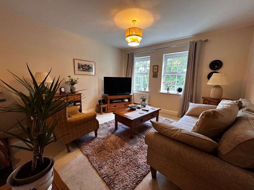 Property photo 2 of 10 4d5016ce-65B7-456c-B771-8024F30269F9