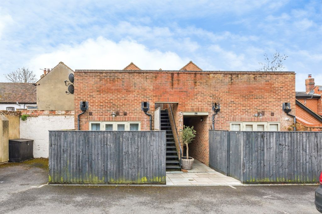 Property photo 1 of 13