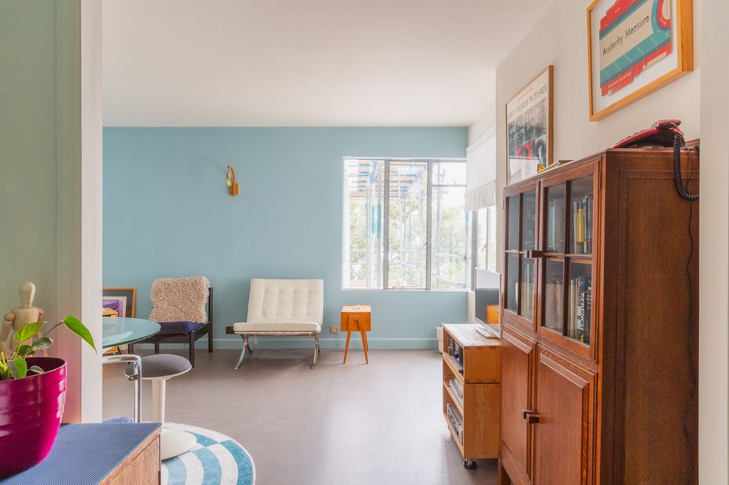 Property photo 2 of 24 351887 - Tmh_203_Pullman_Court_030.Jpg