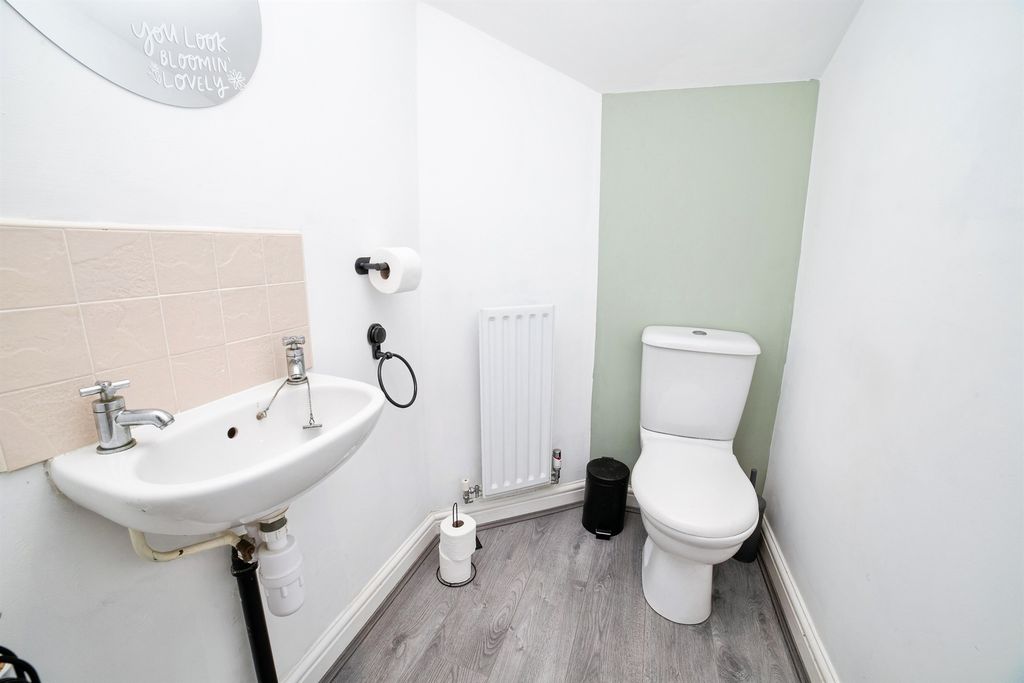 Property photo 3 of 19