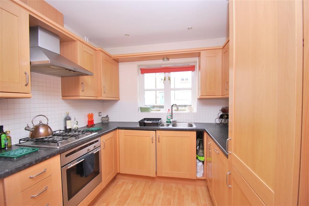 Property photo 2 of 8 Kitchen