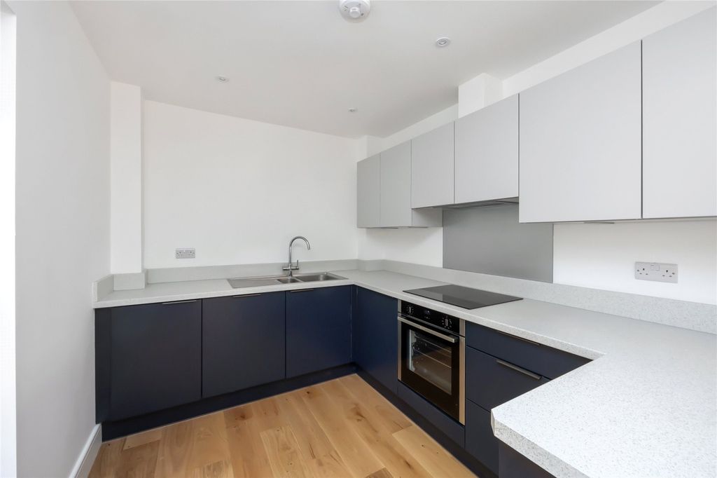 Property photo 2 of 12 Picture No. 39