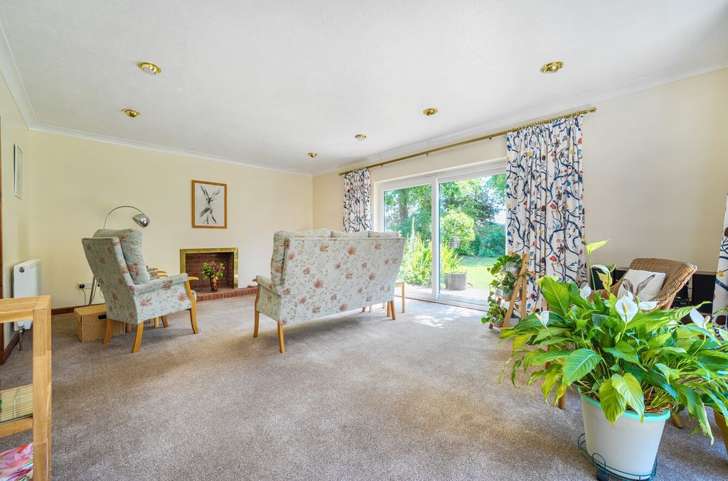 Property photo 3 of 23