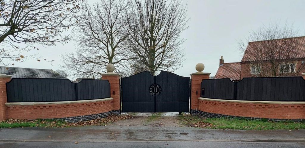 Property photo 3 of 49