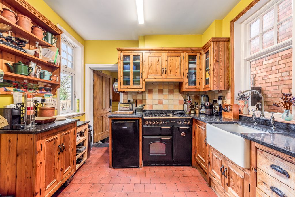 Property photo 3 of 22