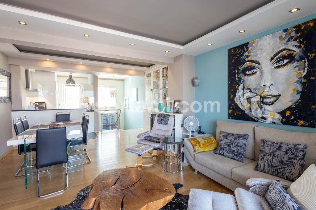 Property photo 3 of 27