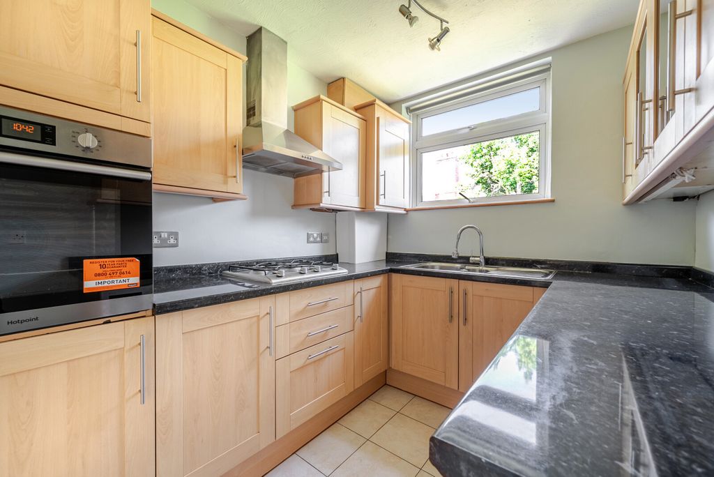 Property photo 3 of 10 1482123-18-6A3A6F...