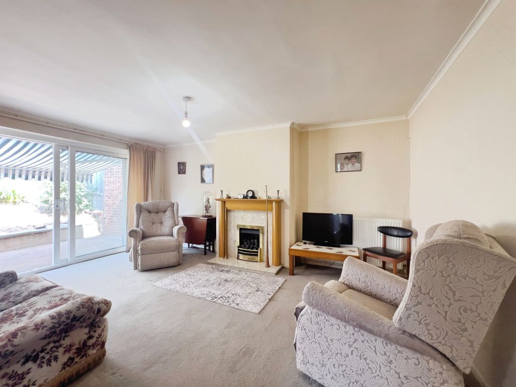 Property photo 2 of 17