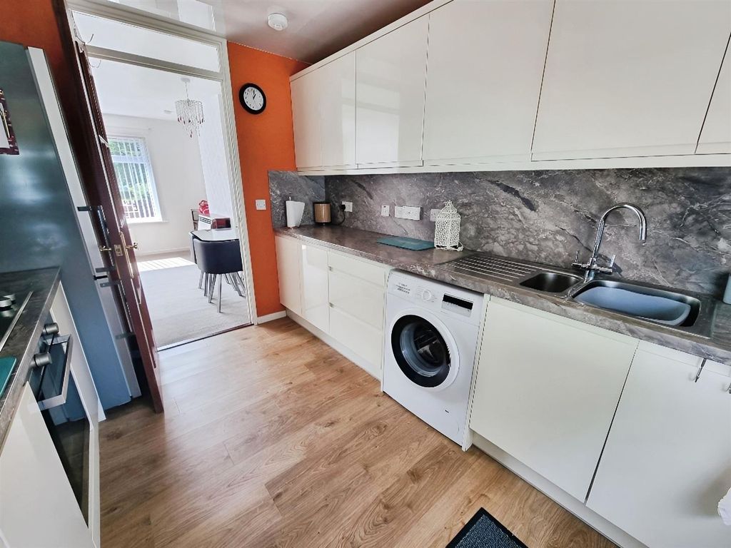 Property photo 3 of 10 Rdc0396Levi Kitchen (2).Jpg