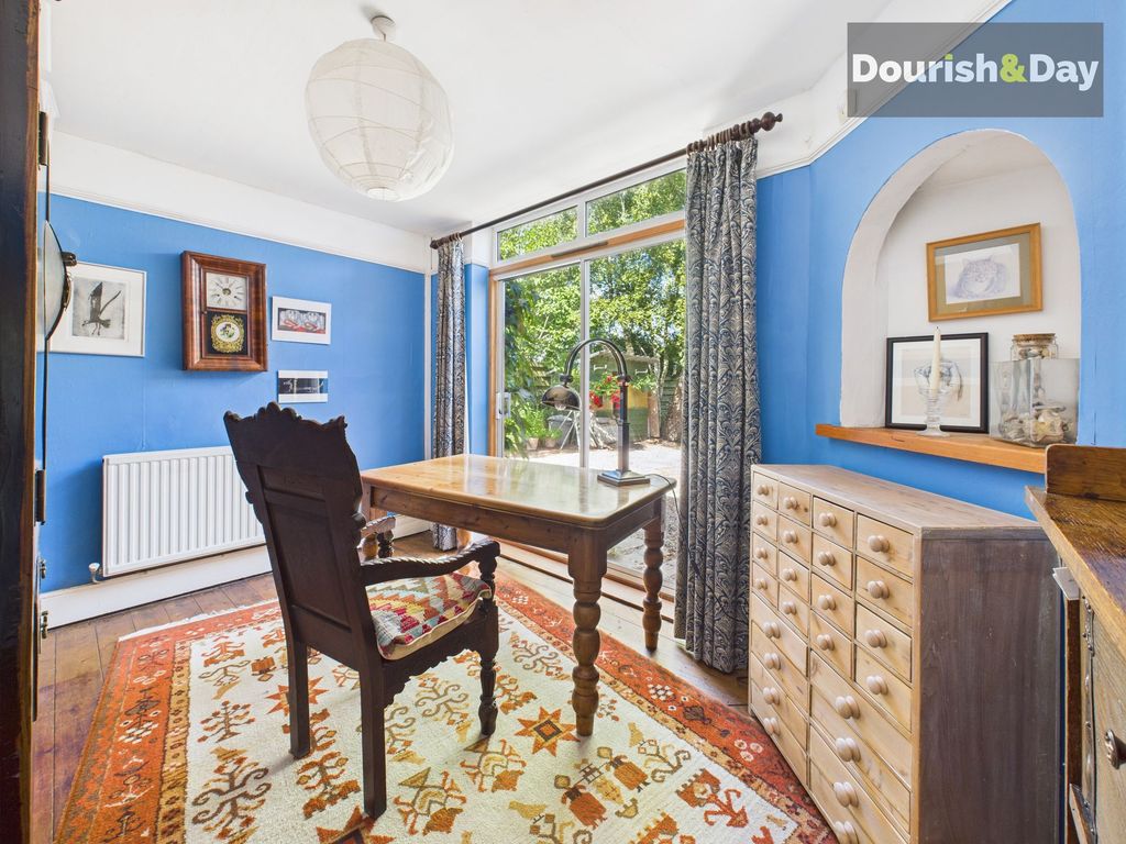 Property photo 3 of 29