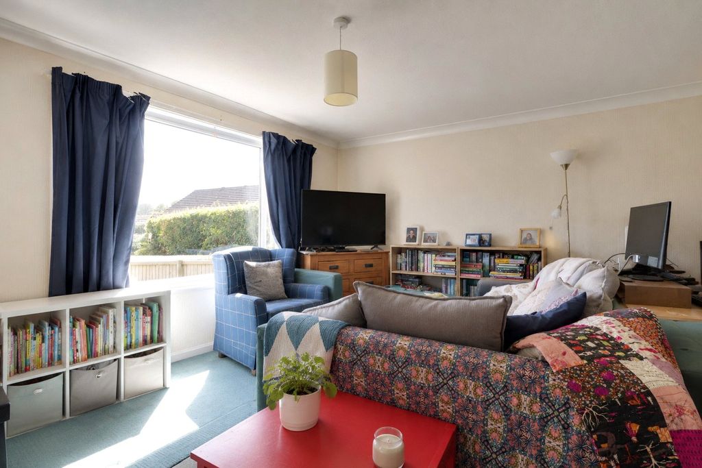 Property photo 3 of 10 3 - Picture No. 11
