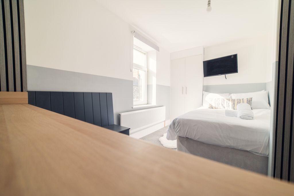 Property photo 2 of 9 12