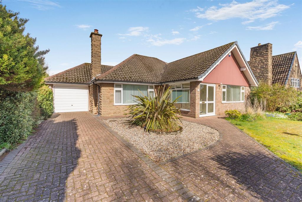 Property photo 1 of 36 8683795-Exterior02.Jpg