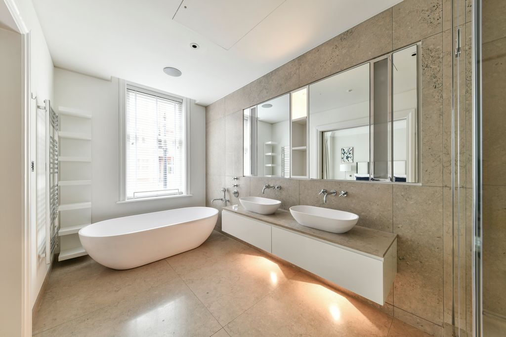 Property photo 3 of 3