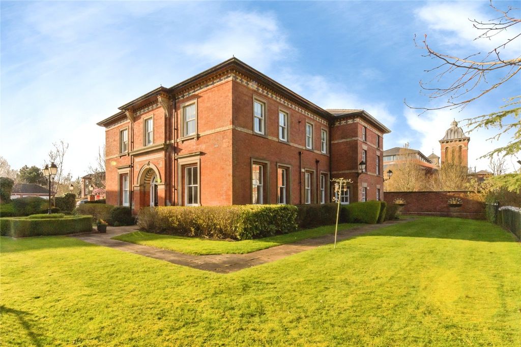 Property photo 2 of 23 Picture No. 21