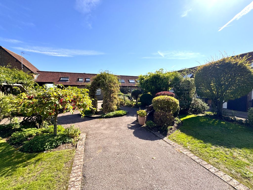 Property photo 1 of 14 Front