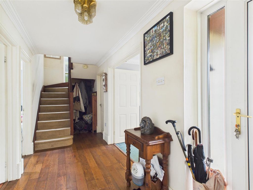 Property photo 3 of 35 Cam02295G0-Pr0219-Still009.Jpg