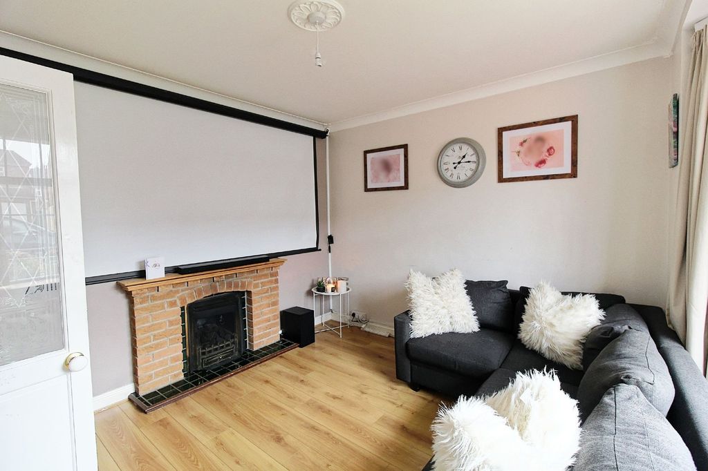 Property photo 2 of 18