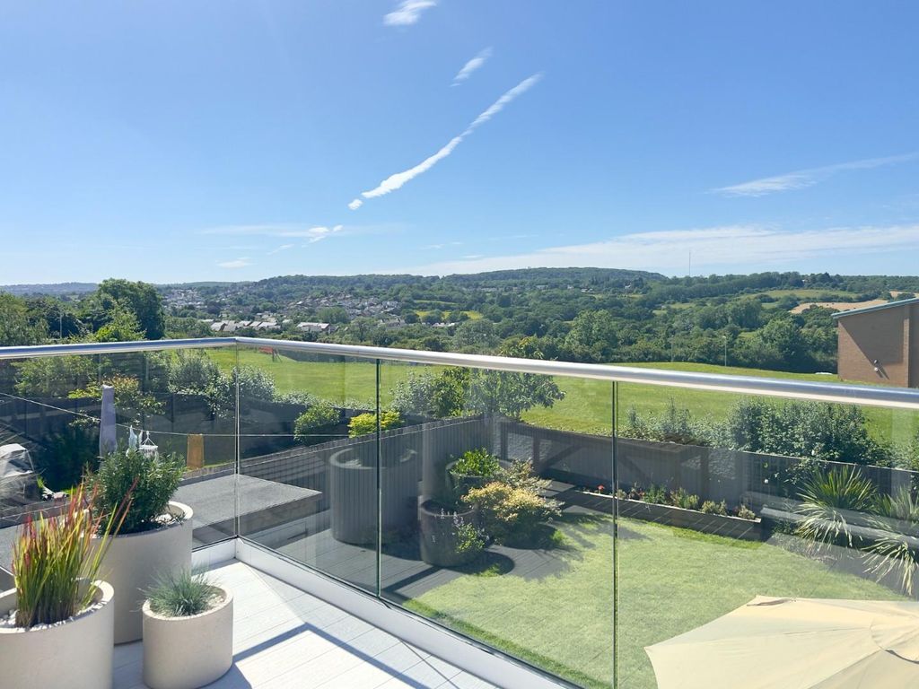 Property photo 2 of 42 Balcony