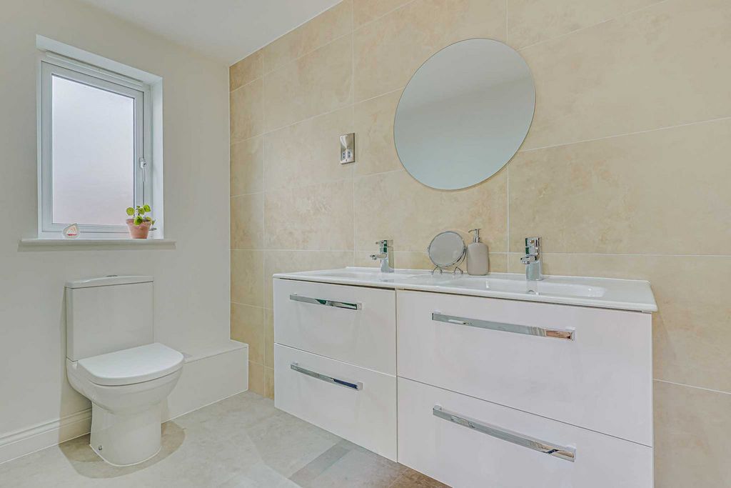 Additional image 23 of 4 bed detached house for saleThundersley Park Road, Benfleet SS7