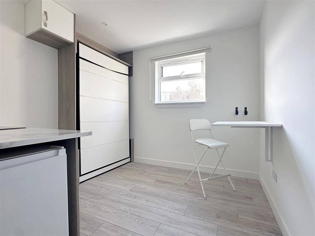 Property photo 3 of 8 Img_1986.Jpg