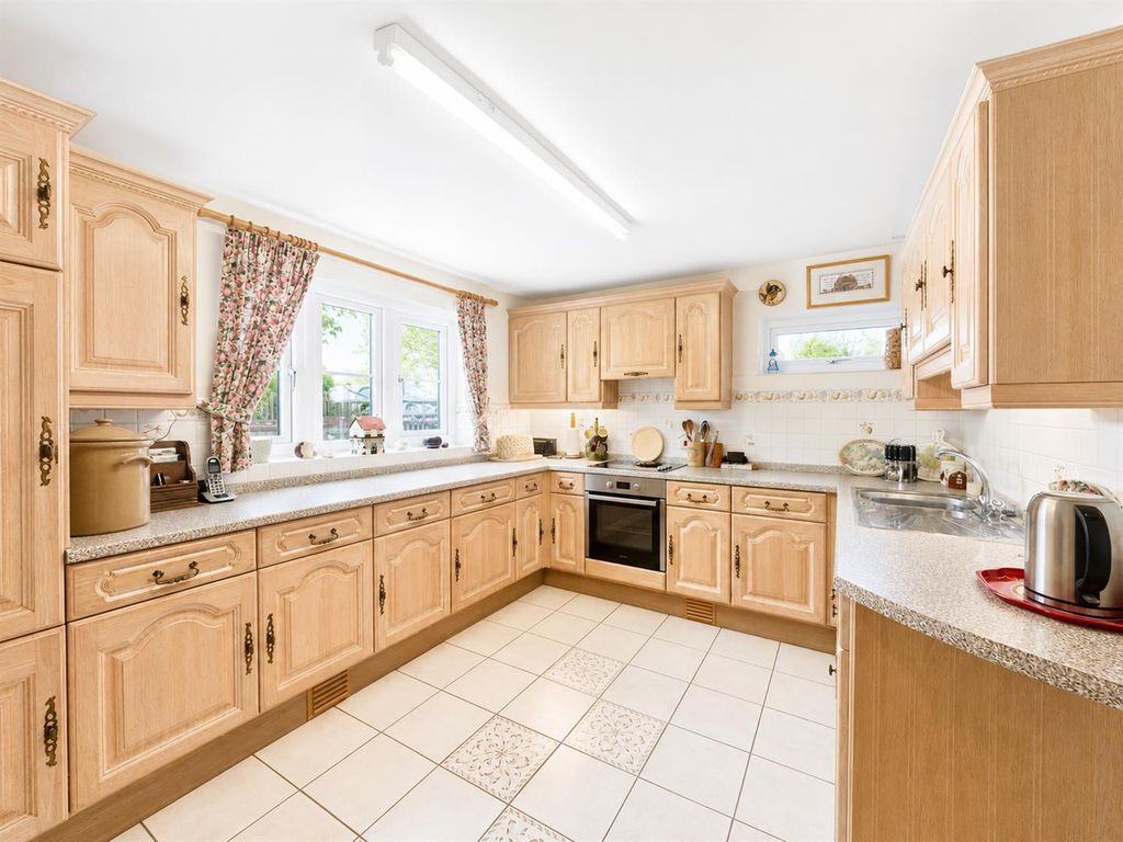 Property photo 3 of 37 1.Png