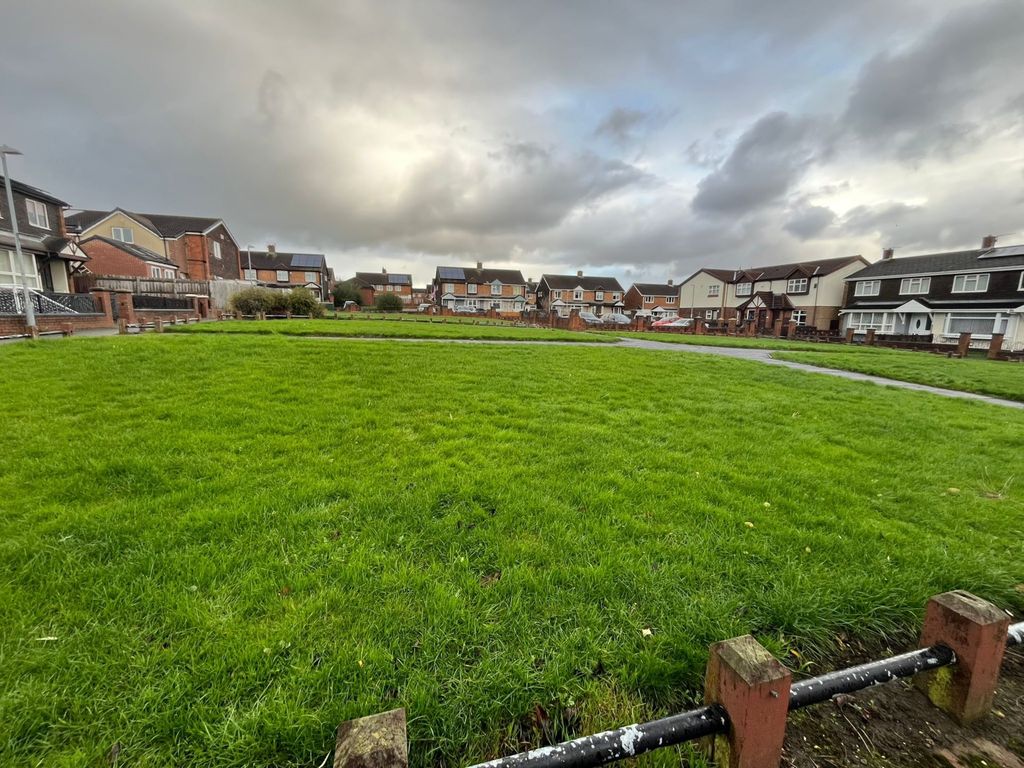 Property photo 3 of 14 7-Hr-4.Jpg