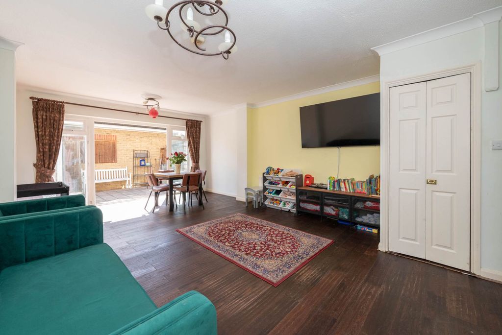 Property photo 2 of 14