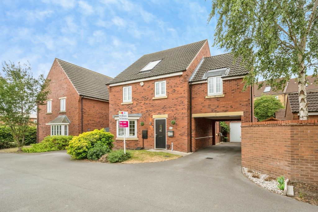 4 bed detached house for saleDerwent Drive, Lakeside, Doncaster DN4