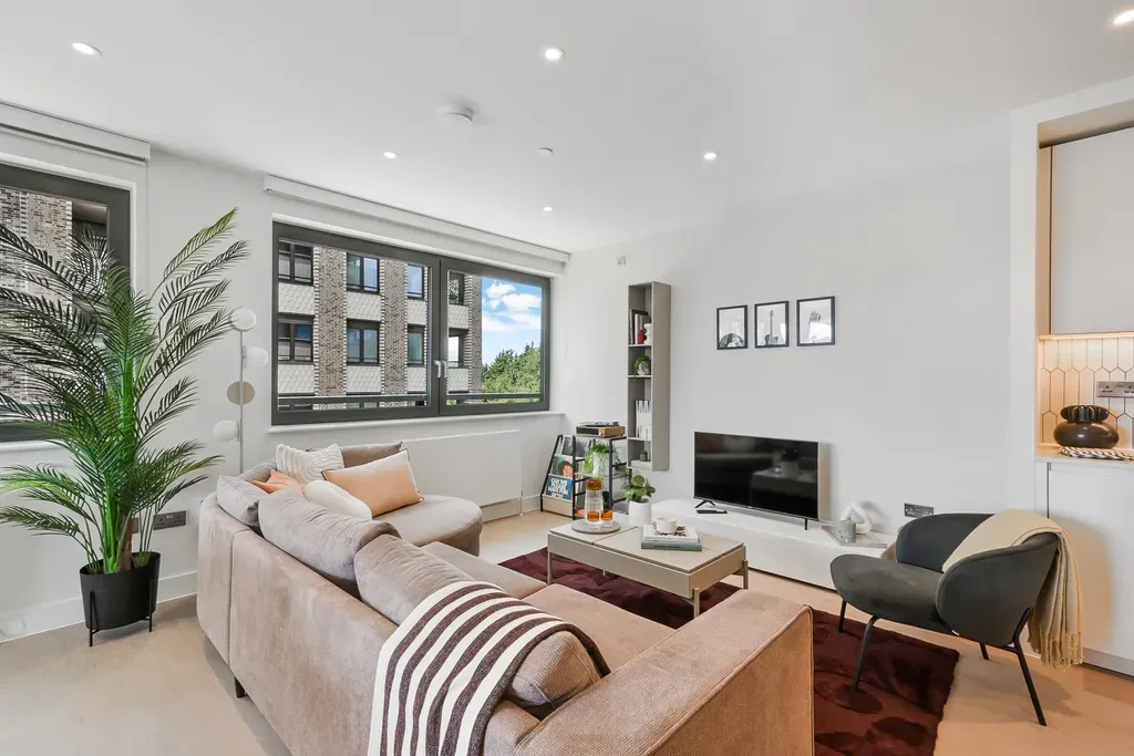 Property photo 3 of 21