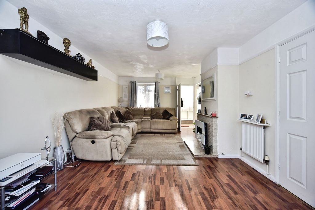 Property photo 3 of 20 Pbox-Img.Jpg