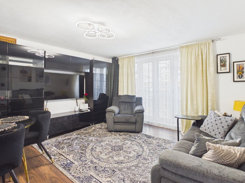 Property photo 2 of 10 Living/Dining