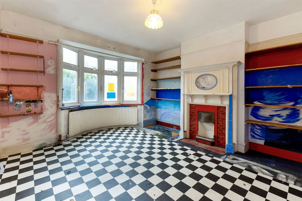 Property photo 2 of 12 Picture No. 27