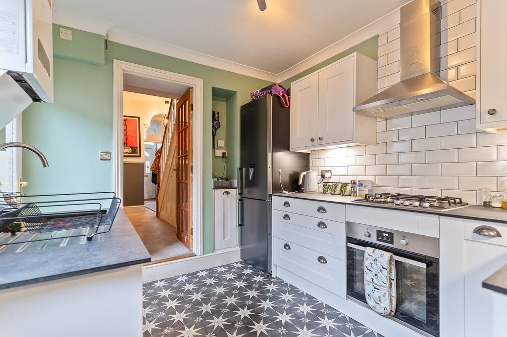 Property photo 3 of 21