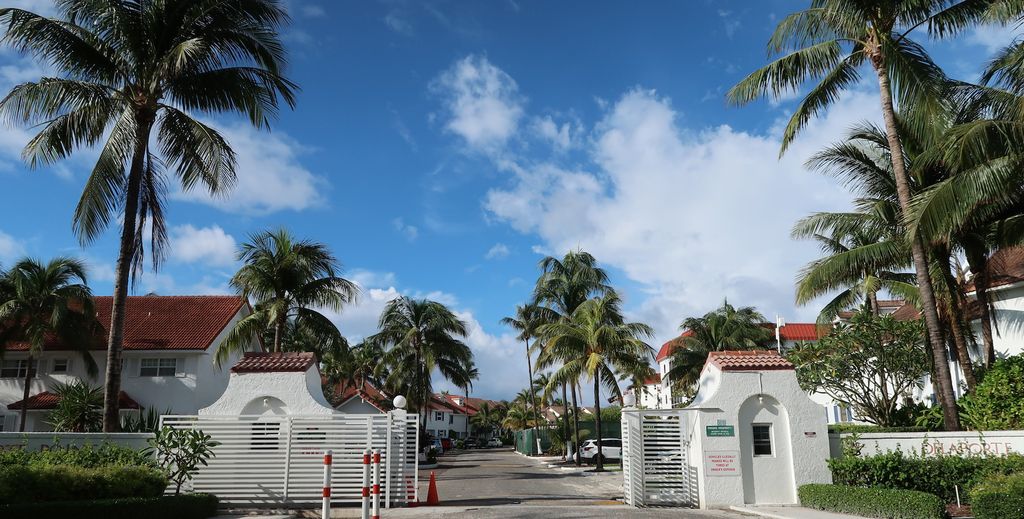 Property photo 3 of 28