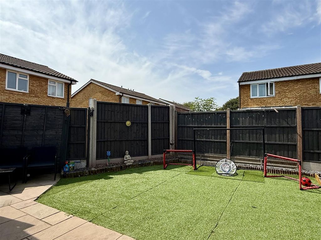 Property photo 2 of 19