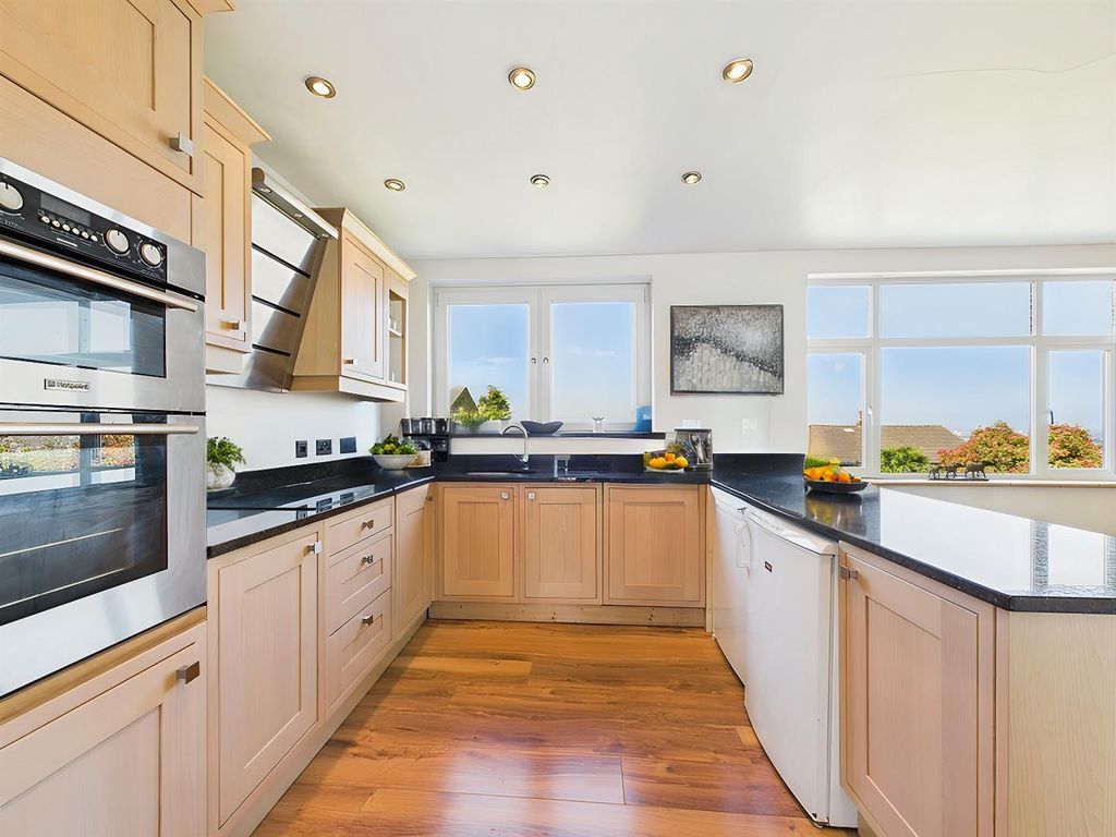 Property photo 1 of 13 Cam02664G0-Pr0099-Still001 - Kitchen - Modern - 26
