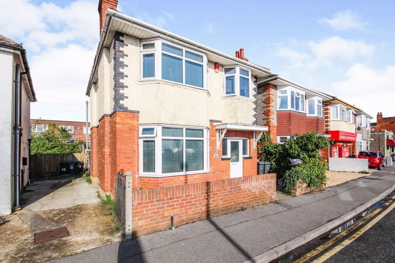 Property photo 1 of 17 Photo 3