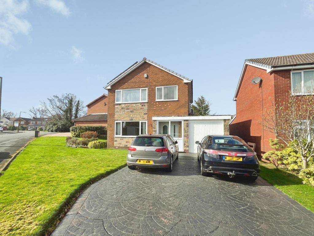 Property photo 1 of 17 External